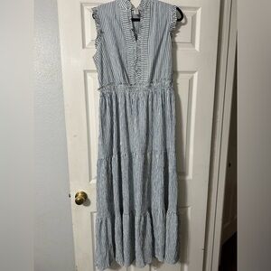 Brand New (without tags) London Times Seersucker sleeveless maxi dress